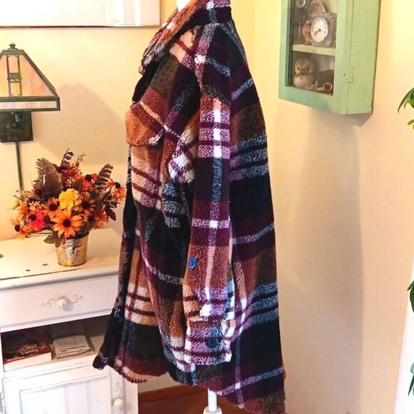 NWT American Eagle Outfitters  Sherpa Plaid Jacket/Shirt - Picture 6 of 15